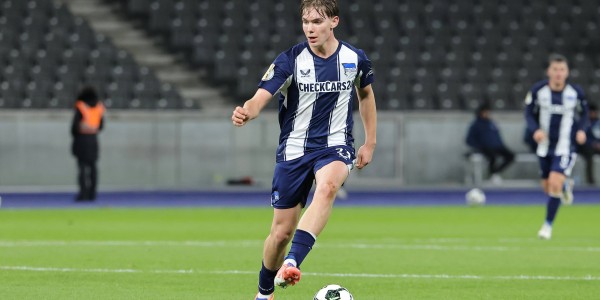 开云全站下载-德天空：拜仁认真考虑今夏签下柏林赫塔16岁中场艾希霍恩