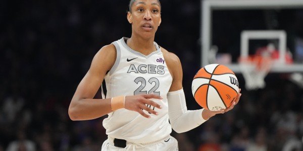 王牌球员单场22记三分球刷新WNBA历史纪录